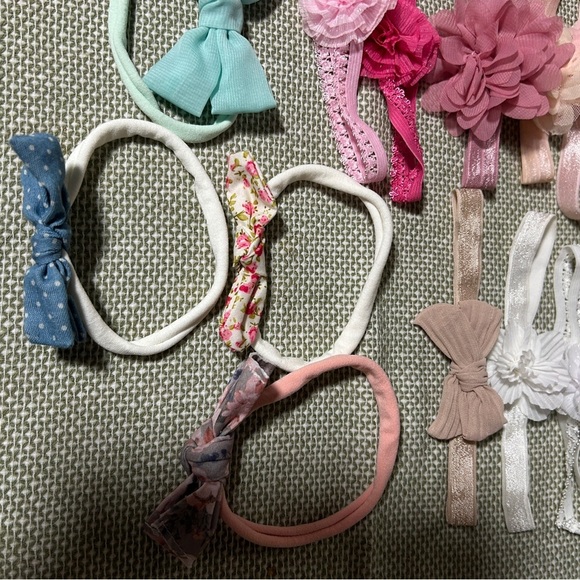 Assorted Baby Headbands with Bows and Flowers - Picture 5 of 14